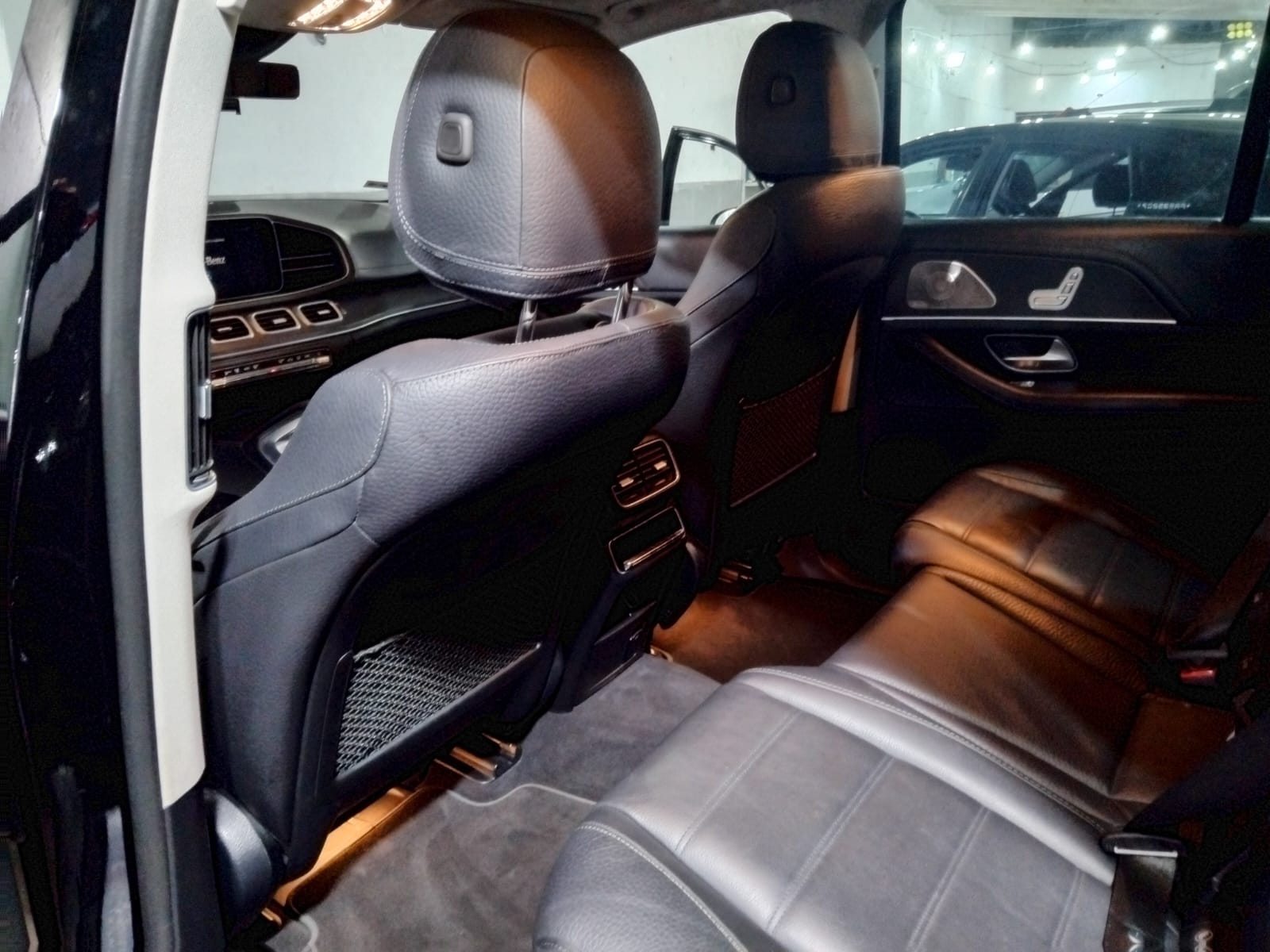 Detalhe da Mercedes-Benz GLE 400d 2023